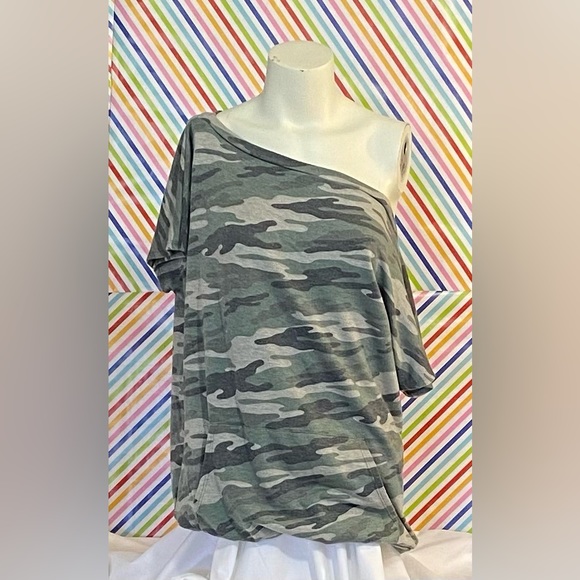 First Love Camp off The Shoulder Short sleeve top  large - Picture 7 of 13